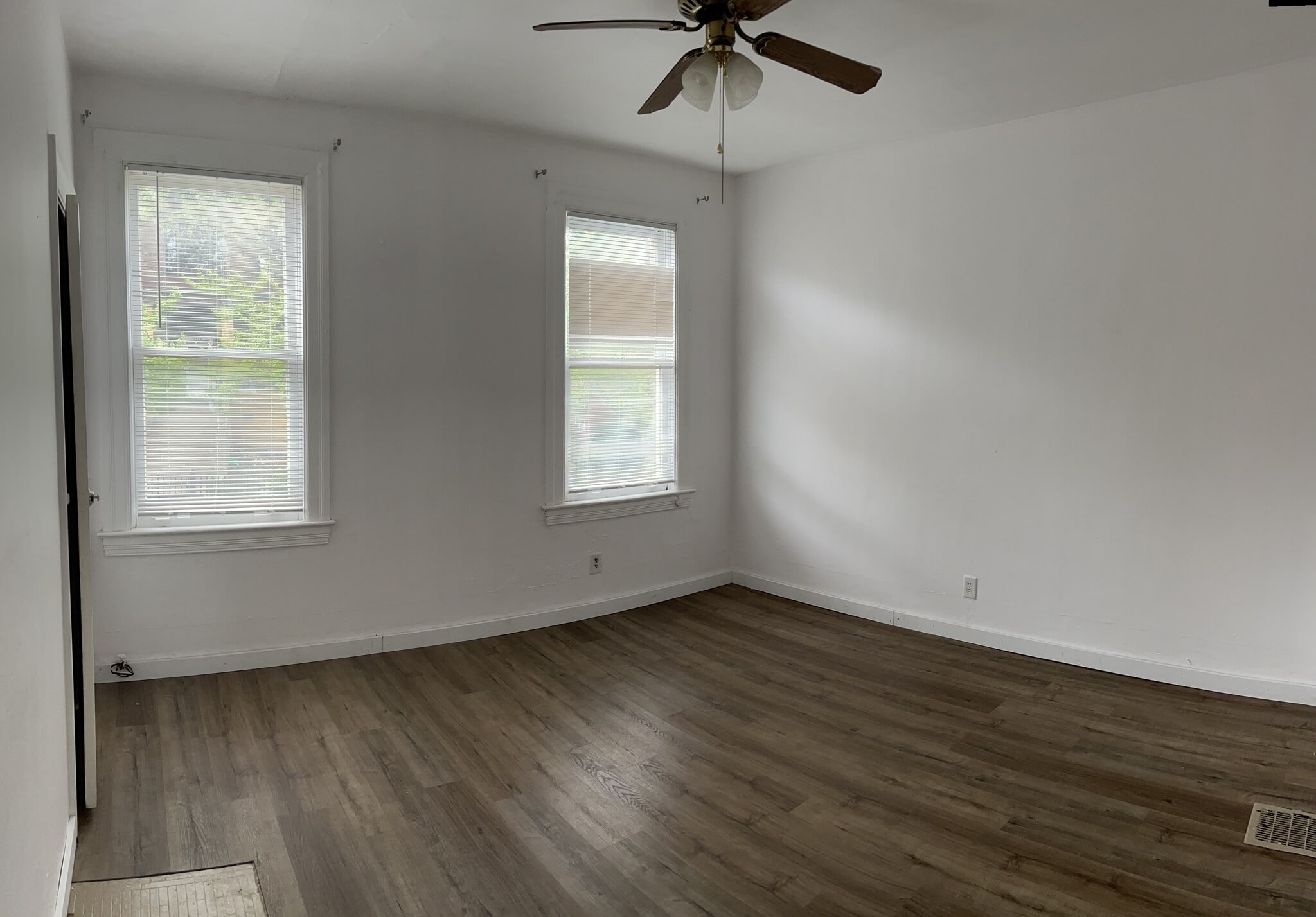 Bedroom - 5135 Carnegie St