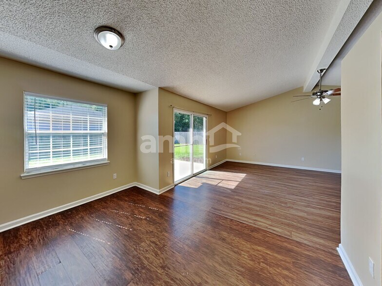 Building Photo - 2949 Biloxi Trl