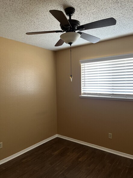 Building Photo - 4708 Longstreet Pl