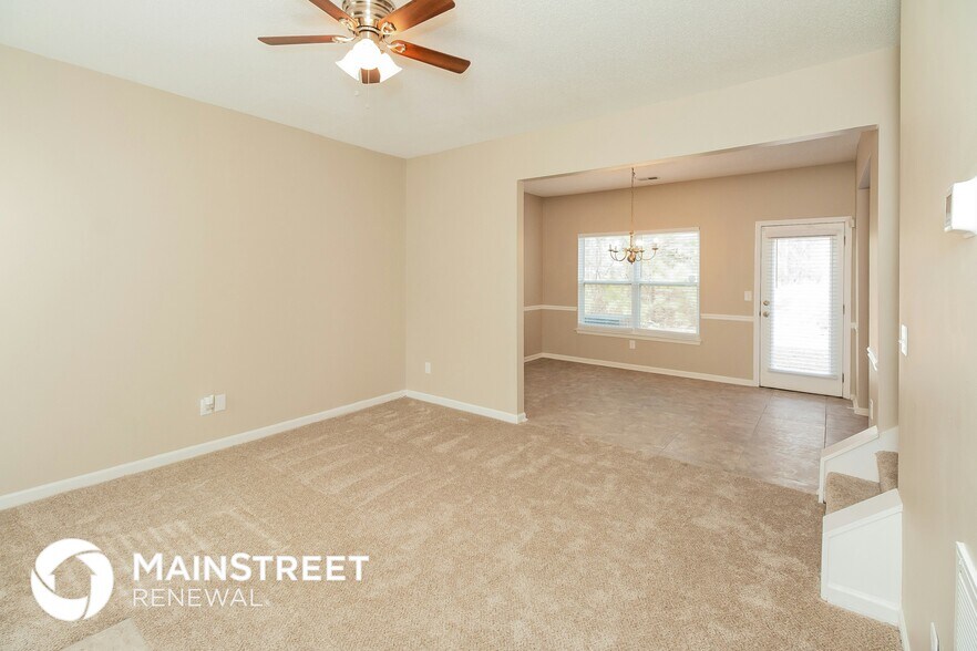 Building Photo - 2413 Hackamore Dr