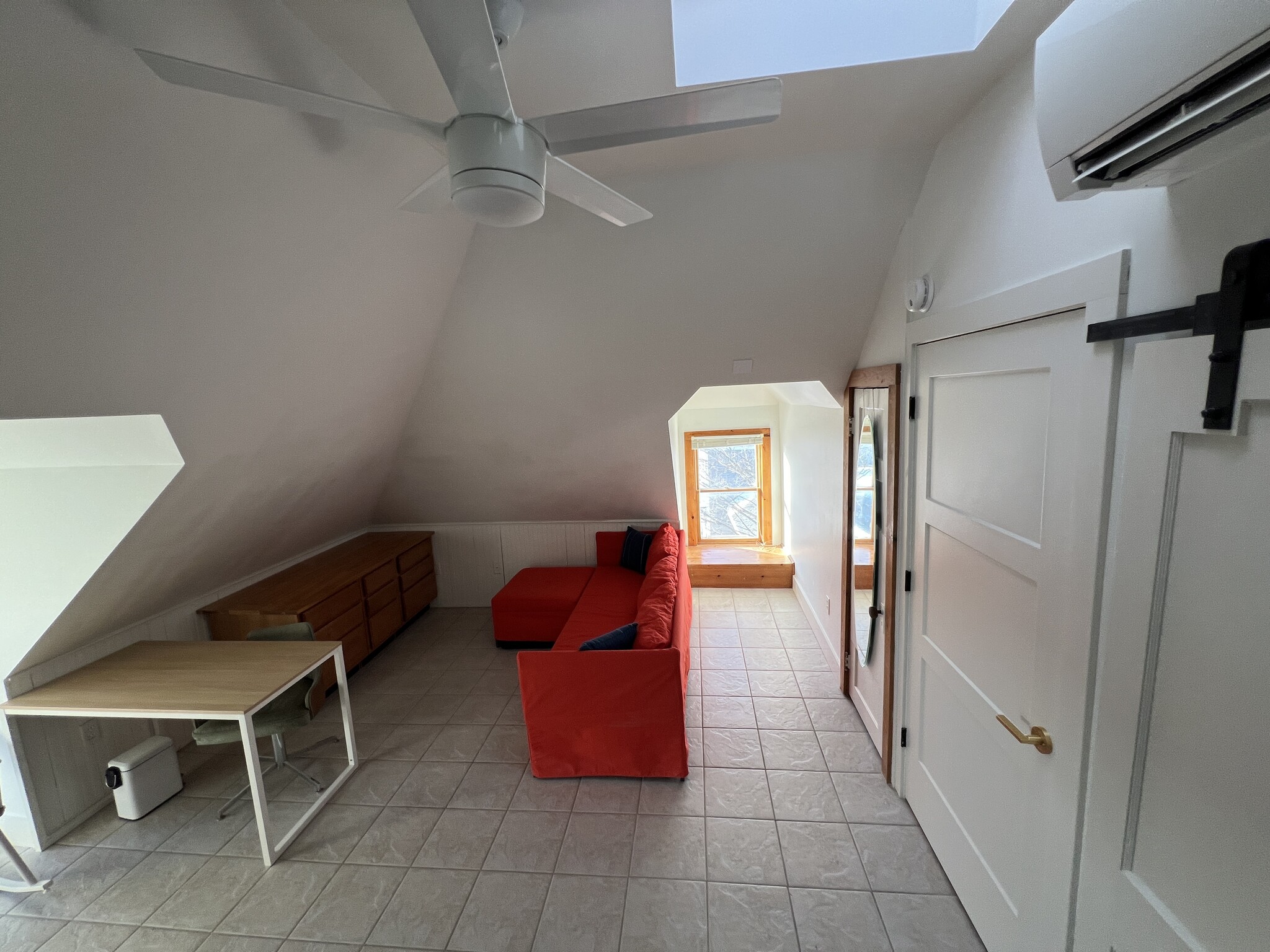 Primary Suite - Convertible Couch, Desk and Dresser - 39 Burling St