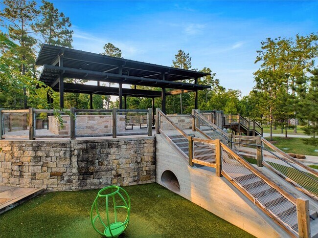 Building Photo - 331 Silver Carp Trl