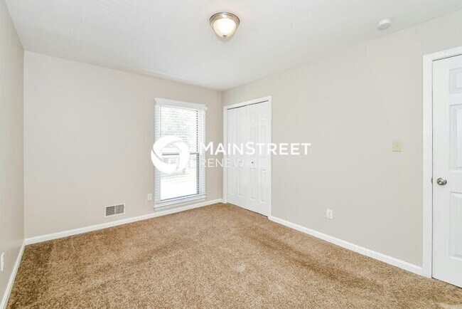 Building Photo - 3 Bedroom Pet-Friendly Home in Louisville,...