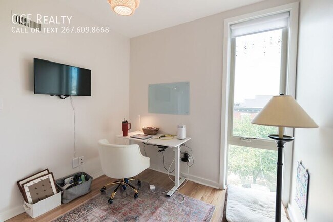 Building Photo - 2029 E Huntingdon St