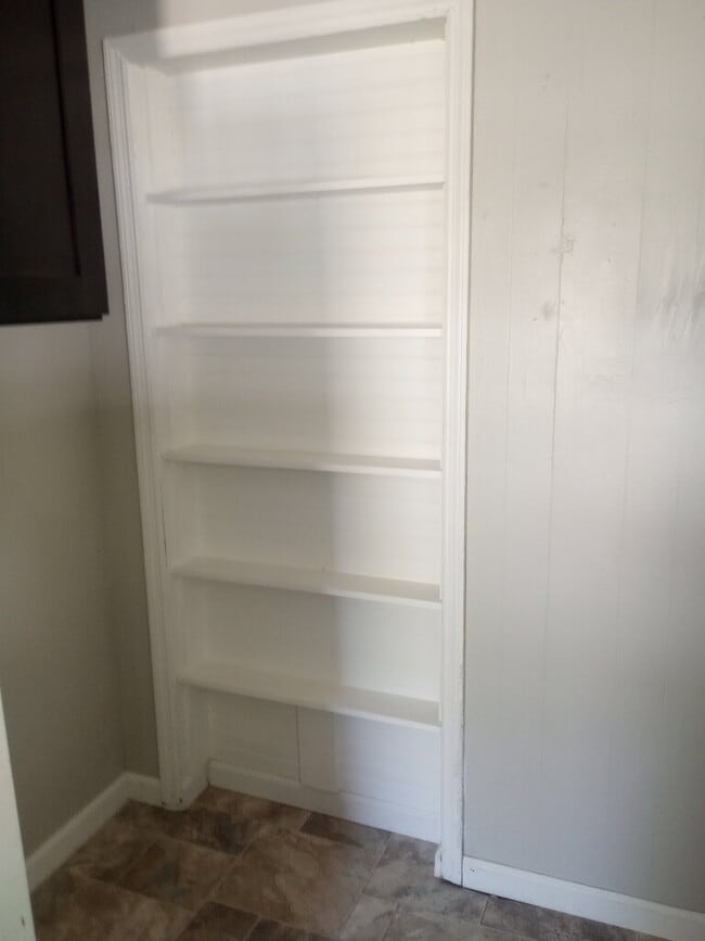 Building Photo - "Charming 2-Bedroom Home with Hardwood Elegance in Spartanburg!"