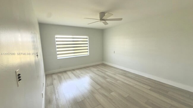 Building Photo - 1101 SW 128th Terrace