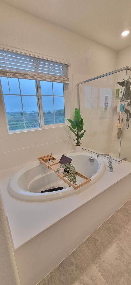 Building Photo - Tastefully Done & Stunning Place to Call Home