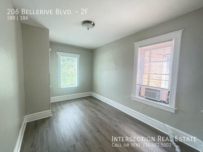 Building Photo - 206 Bellerive Blvd