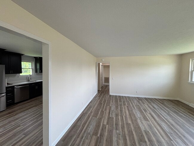 Building Photo - 1307 Allen Rd
