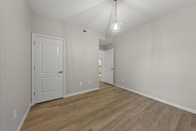 Building Photo - 5901 Blackbird Wy