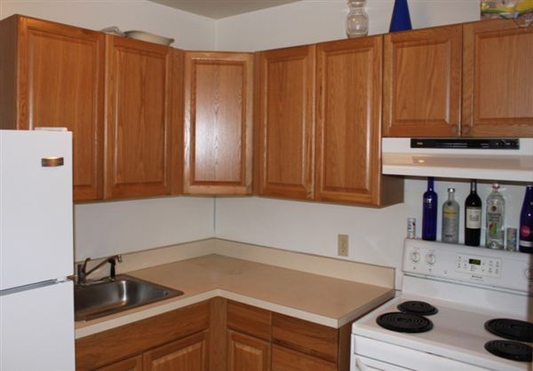 Building Photo - 2 br, 1 bath Apartment - 402 Hill St