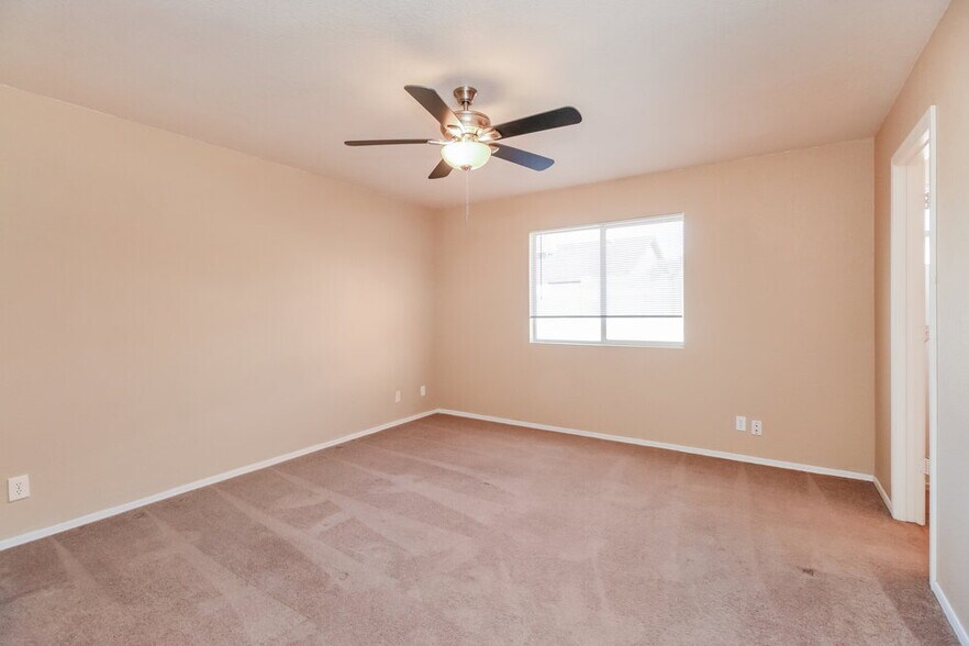 Building Photo - 8046 E Fairfield St