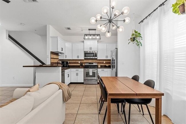 Building Photo - 151 SW 7th Ct