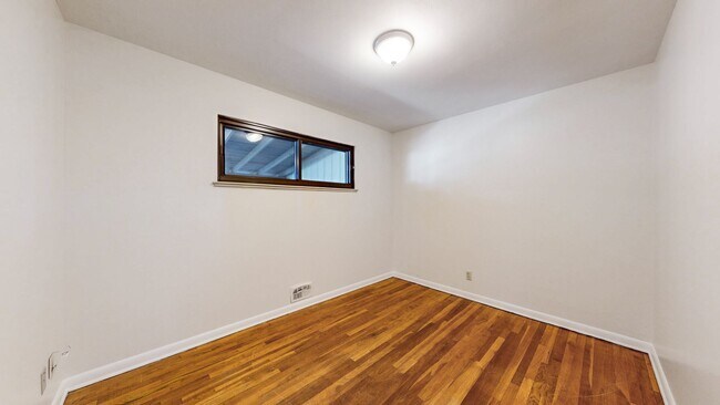 Building Photo - 2220 Ironton St