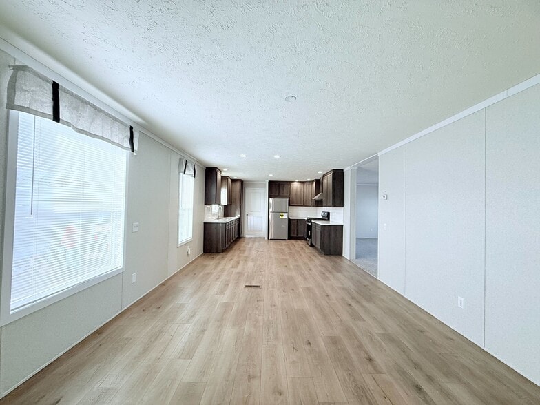 Building Photo - 29652 Cambridge Ct