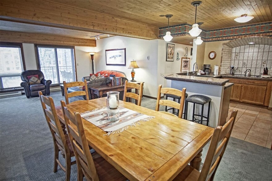 Building Photo - 2250 Apres Ski Way