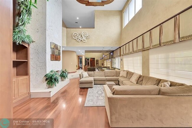Building Photo - 4200 Coral Hills Dr