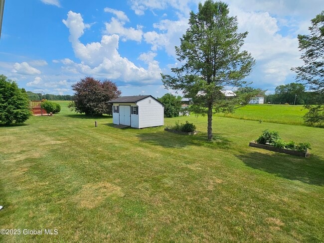 Building Photo - 12 Fisher Ln