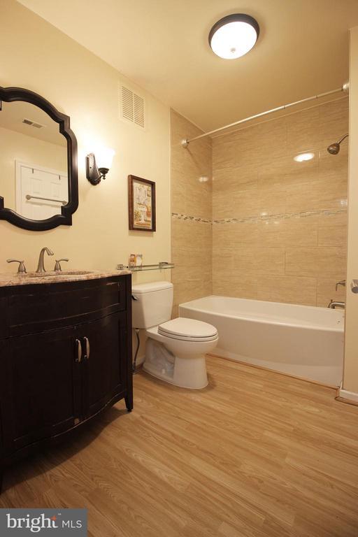 Building Photo - 6608 Jupiter Hills Cir