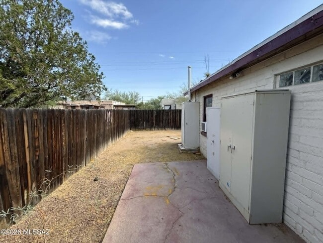 Building Photo - 1143 N Richey Blvd