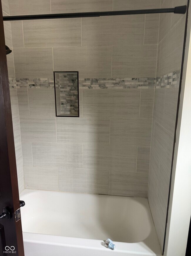 Building Photo - 10540 E 25th St