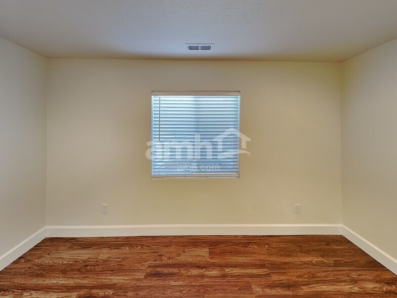 Building Photo - 5936 Verdigris Dr