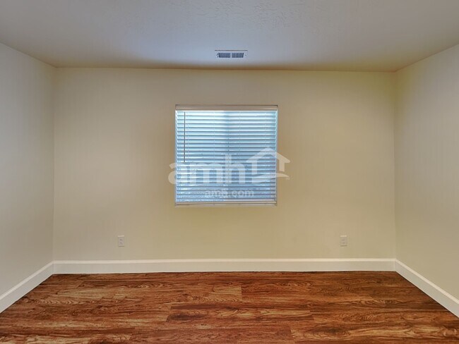 Building Photo - 5936 Verdigris Dr