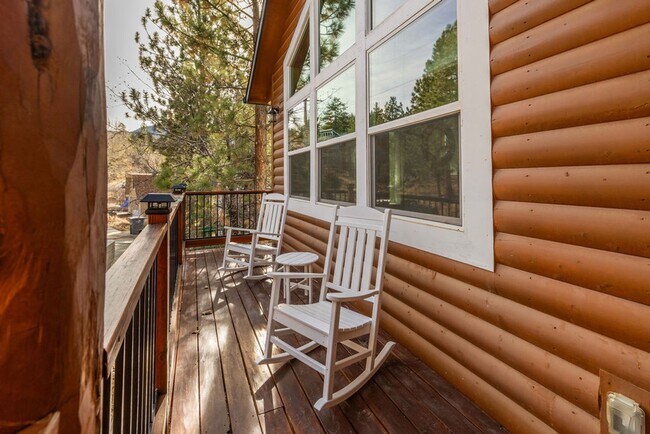 Building Photo - Stunning 4-Bedroom Home with Amazing Views, EV Charger & Solar in Big Bear!
