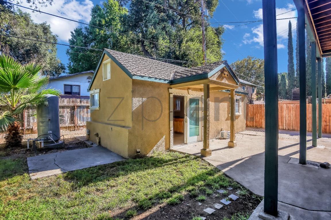 Building Photo - Unit