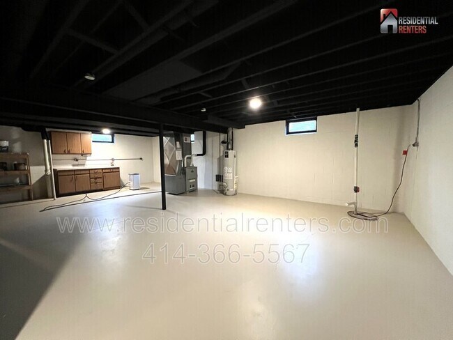 Building Photo - 13311 W Ferguson Rd