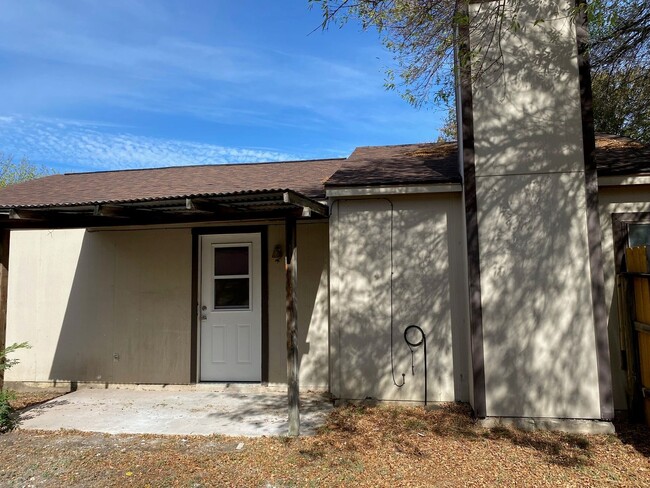 Building Photo - 4111 Dakota Sun