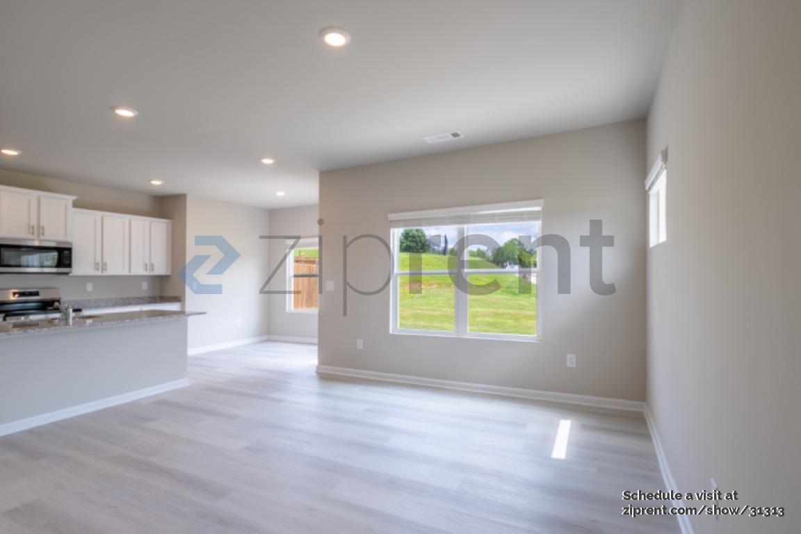 Building Photo - 501 Brady Dr