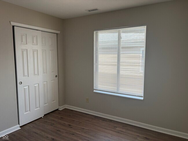 Building Photo - 6682 Dunsdin Dr