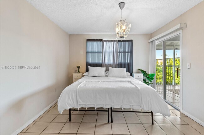 Building Photo - 2626 SE 20th Ct