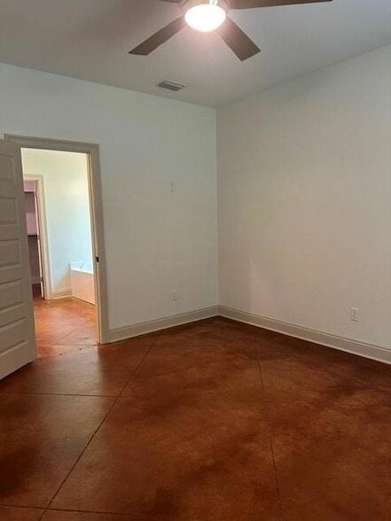 Building Photo - 5514 Stratford Ln