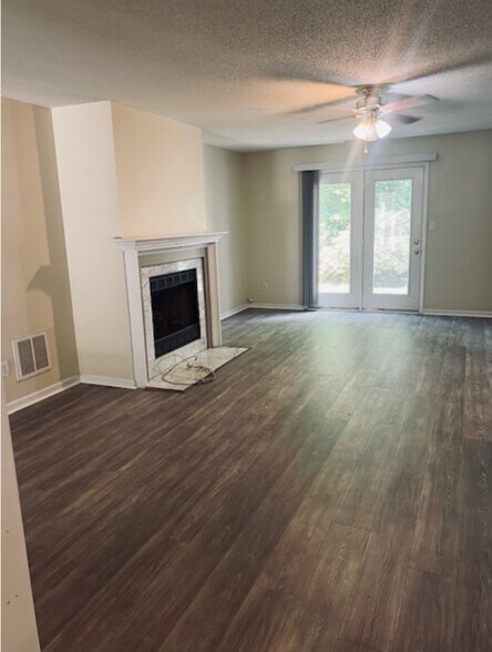 Building Photo - 861 Royal Grove Ct
