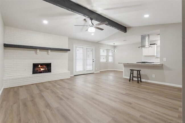 Building Photo - 417 W Birmingham St