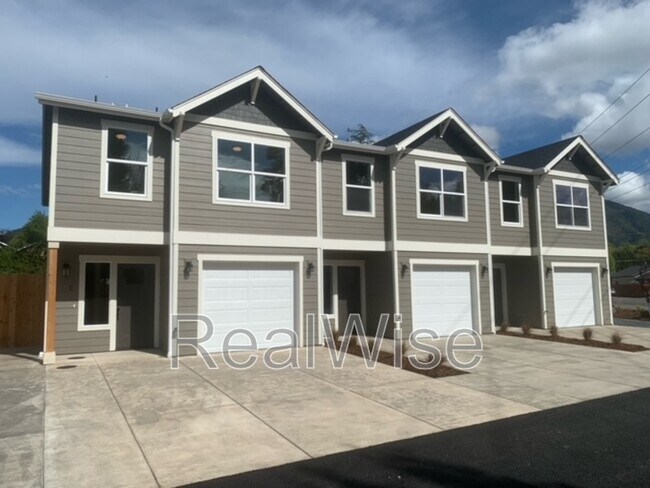 Building Photo - 1184 Fruitdale Dr
