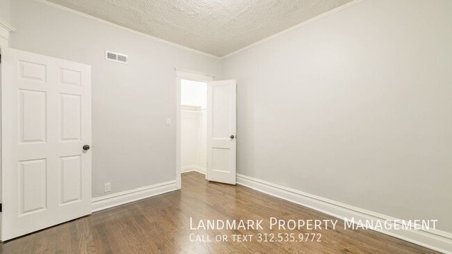 Building Photo - 1843 W 54th St