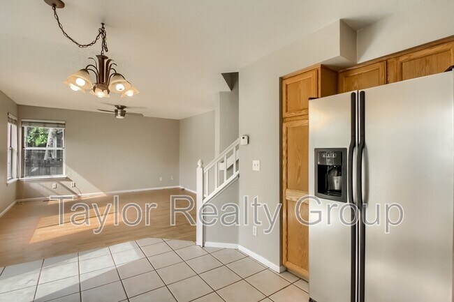 Building Photo - 13460 Vine St