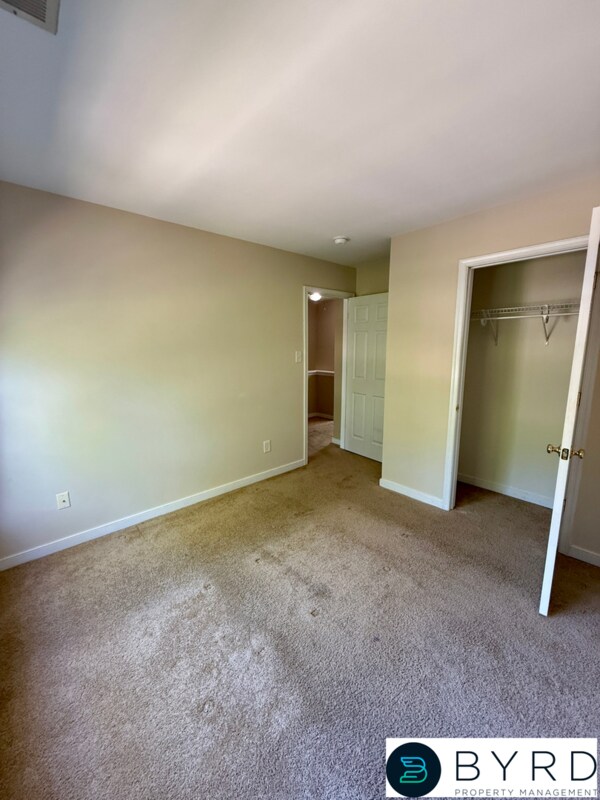 Building Photo - 8651 Millstream Dr