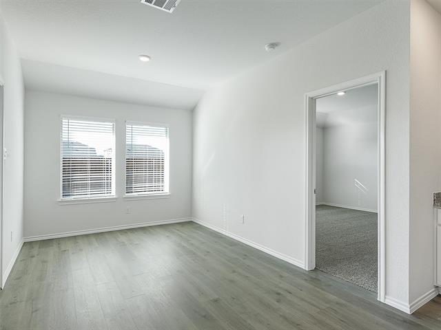 Building Photo - 1704 Skyline Dr