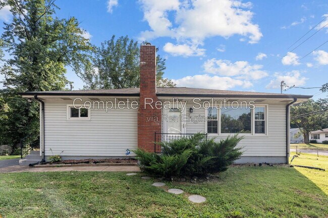Building Photo - 201 Sadonia Ave