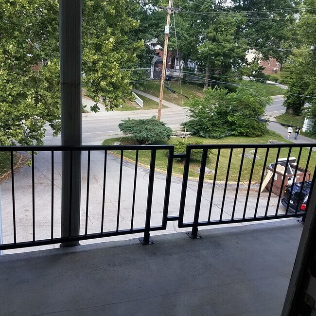 Building Photo - 1BR/1BA in Great West Campus Location Close to Downtown & Schools! Avail. 8/1/26