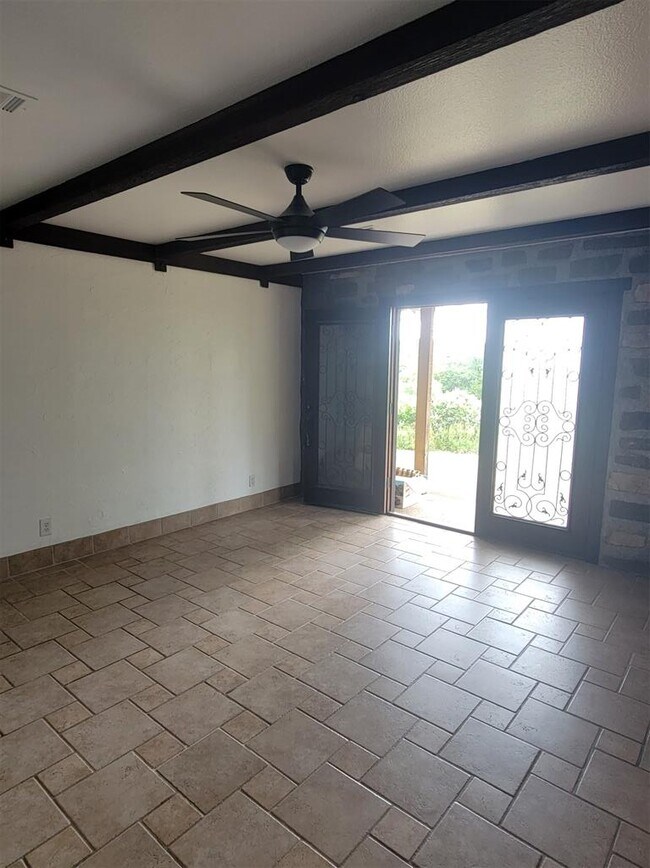 Building Photo - 24369 Bingham Creek Rd