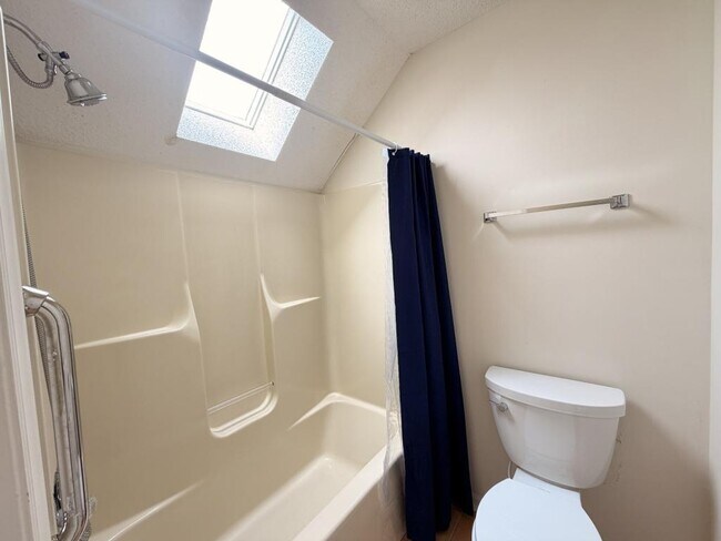 Building Photo - 118 Sunfish Dr