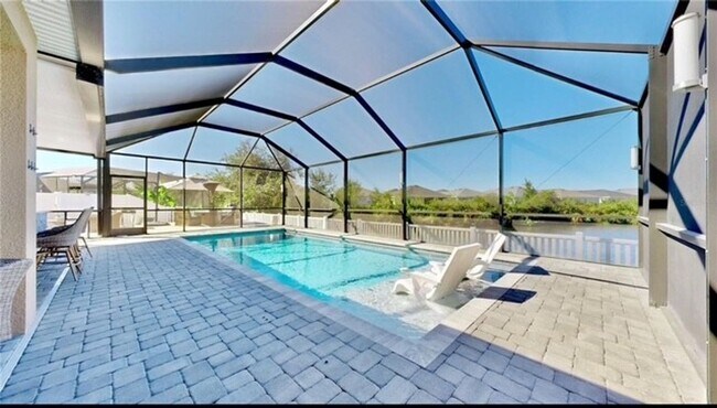 Building Photo - Single Family Home