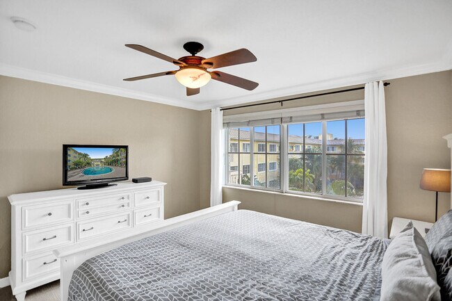 Building Photo - 1501 E Broward Blvd