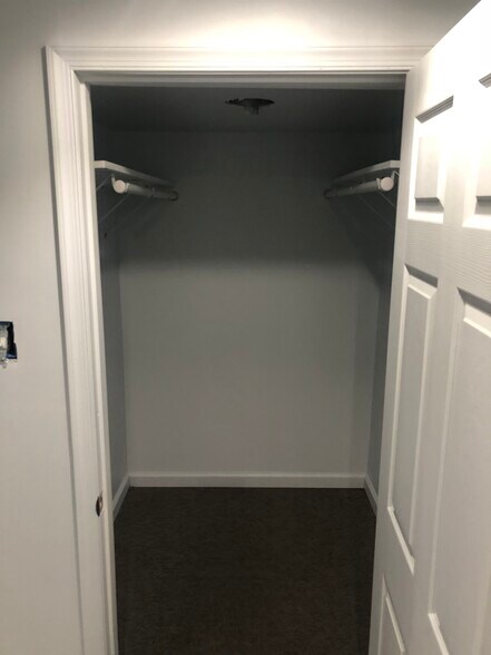 Building Photo - 1005 N Arlington Ave