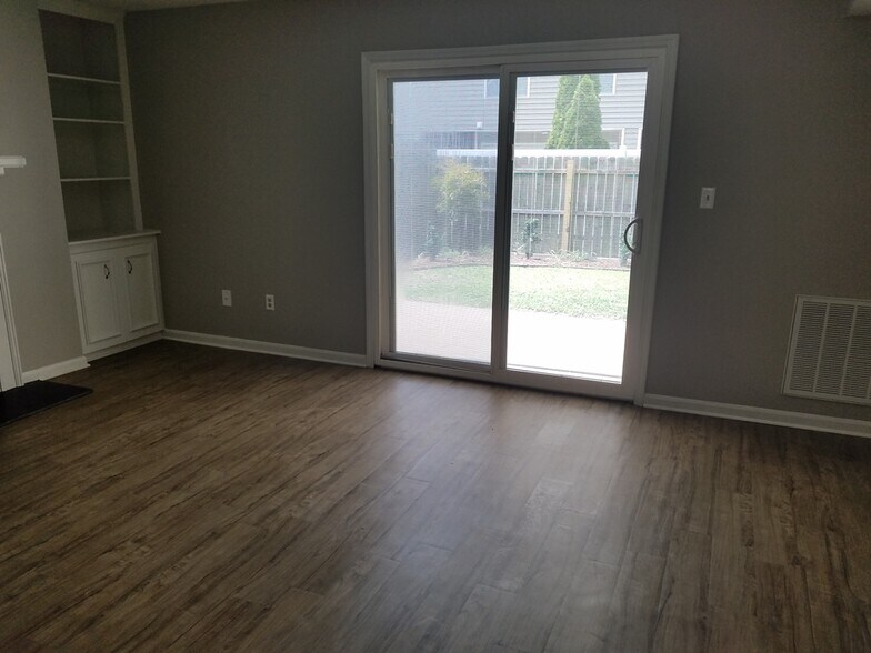 Building Photo - 31 Sally Ann Pl